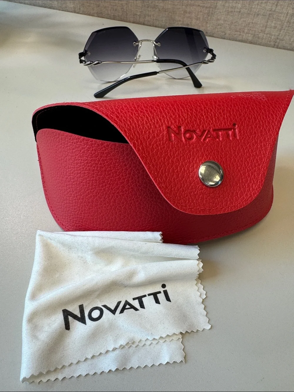 Authentic Novattti Women’s Rimless Gradient Gray Italian Sunglasses NEW